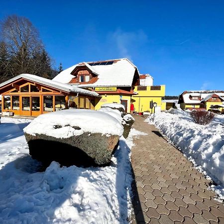 Hotel Gasthof Seeblick Zeutschach エクステリア 写真