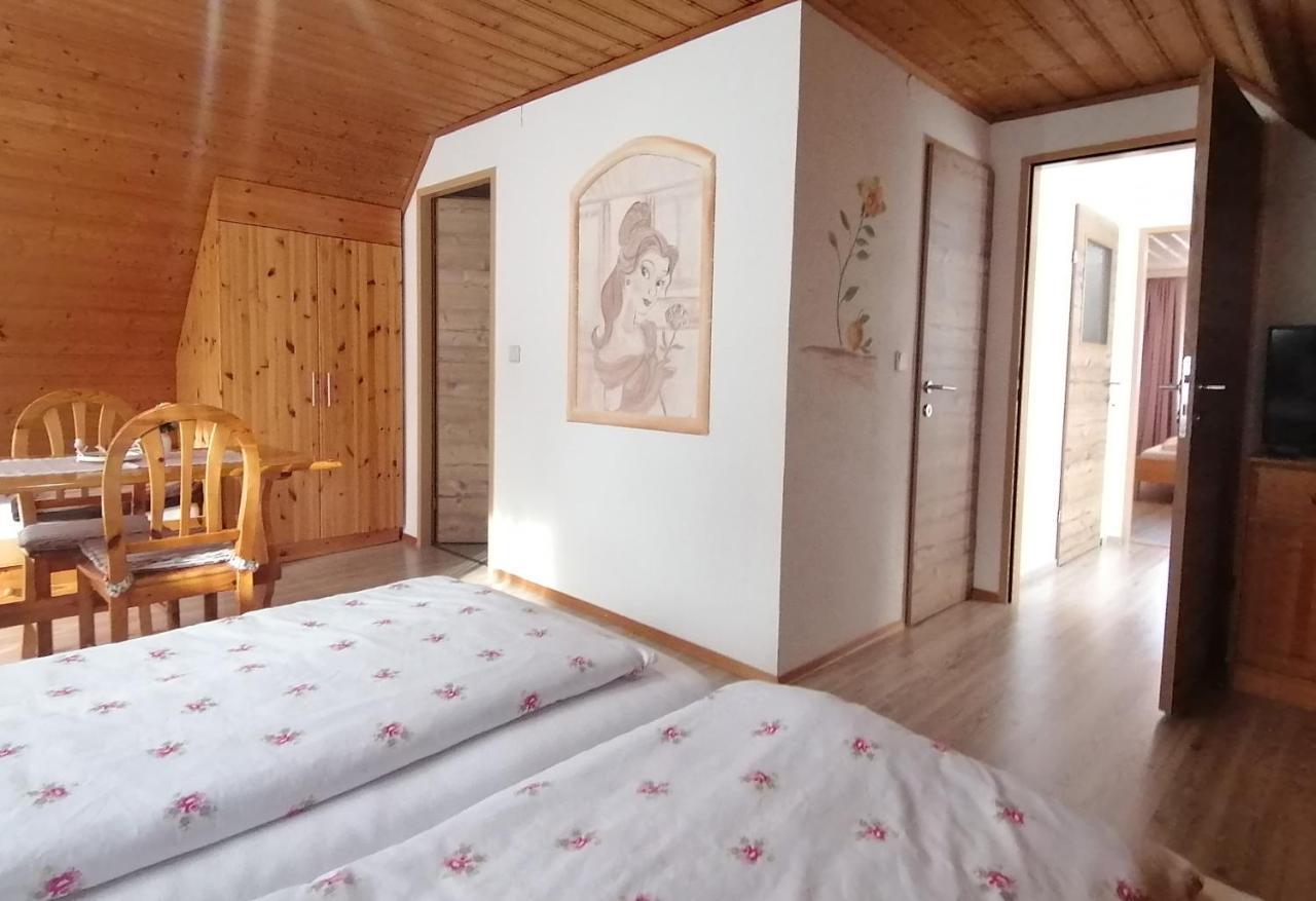 Hotel Gasthof Seeblick Zeutschach エクステリア 写真