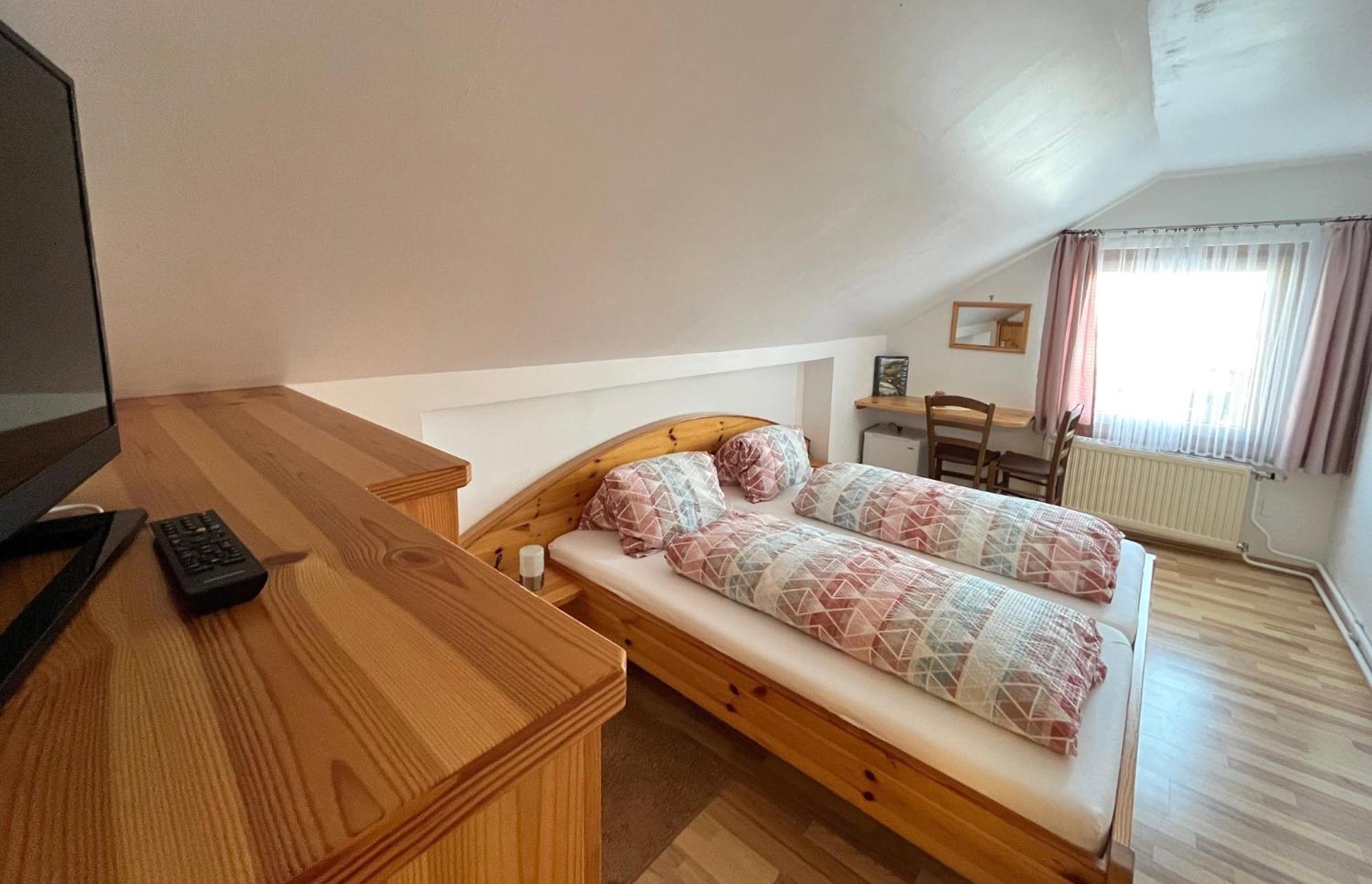 Hotel Gasthof Seeblick Zeutschach エクステリア 写真