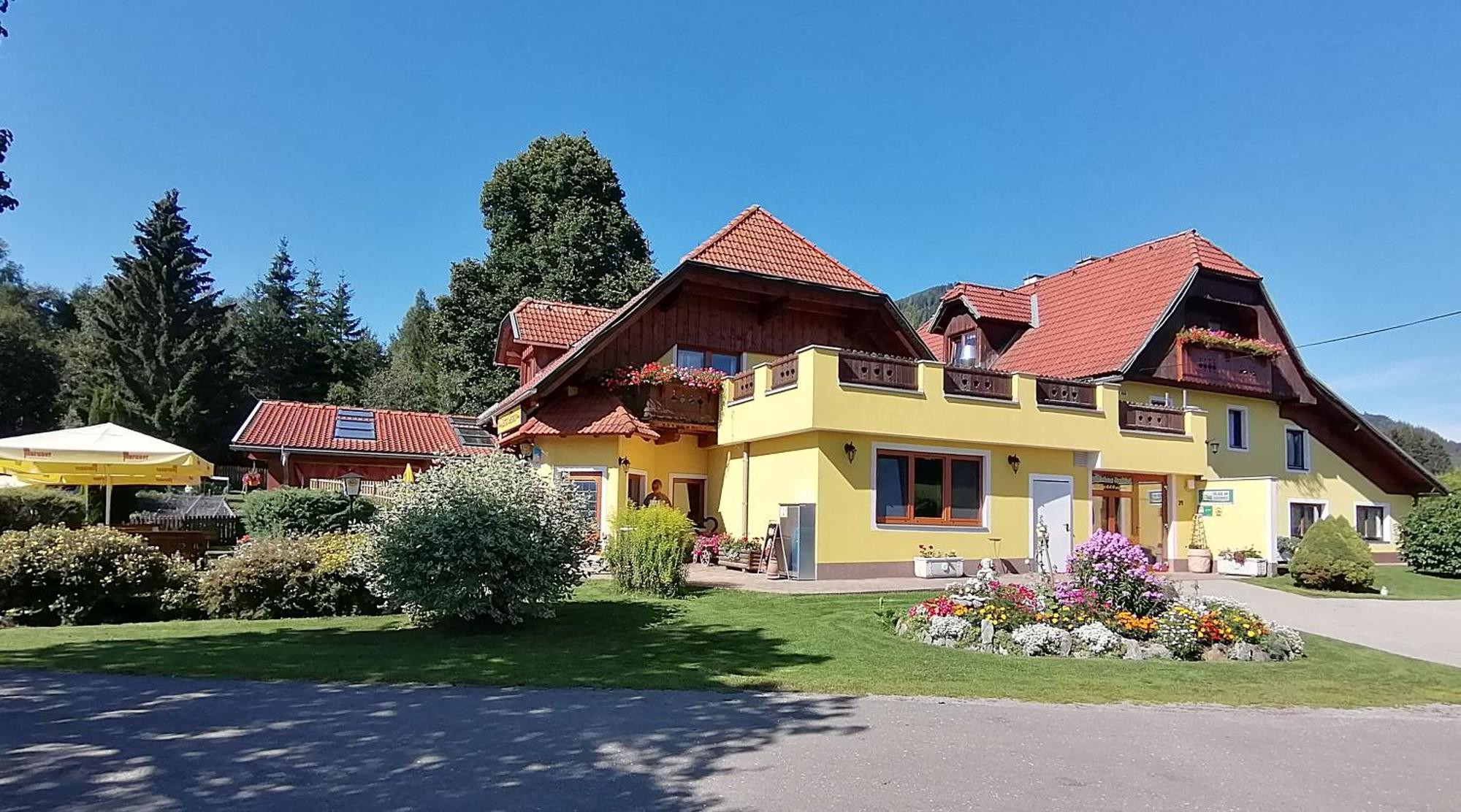 Hotel Gasthof Seeblick Zeutschach エクステリア 写真