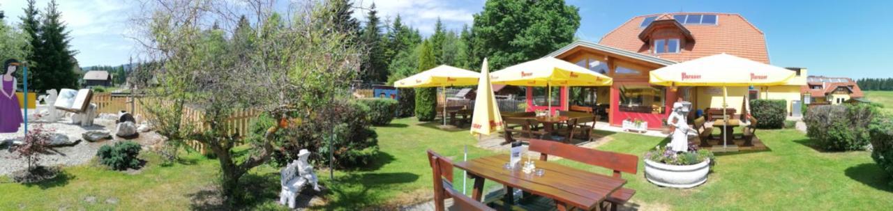 Hotel Gasthof Seeblick Zeutschach エクステリア 写真